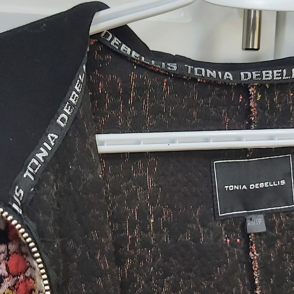 Tonia Debellis hooded plaid jacket. - Picture 12 of 15